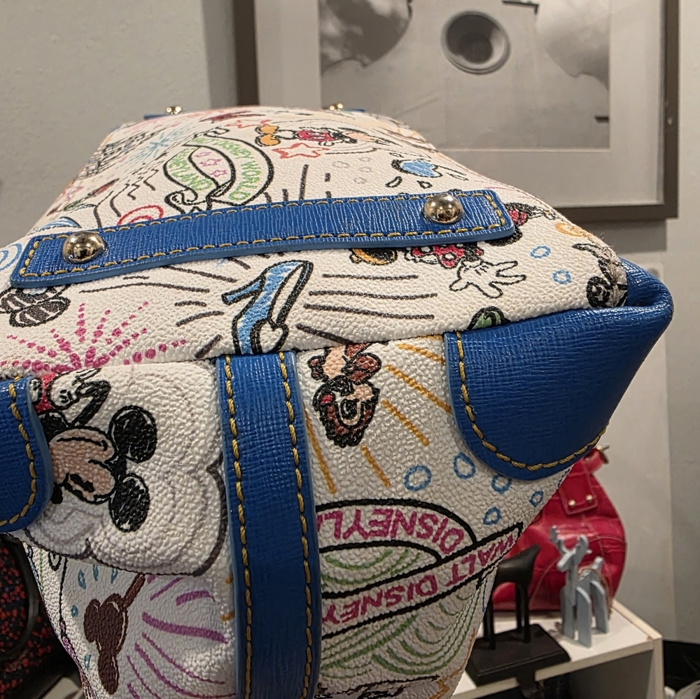 Dooney & Bourke Satchel - Disney Parks Collection - HIGHLY COLLECTIBLE!!! - Picture 7 of 11